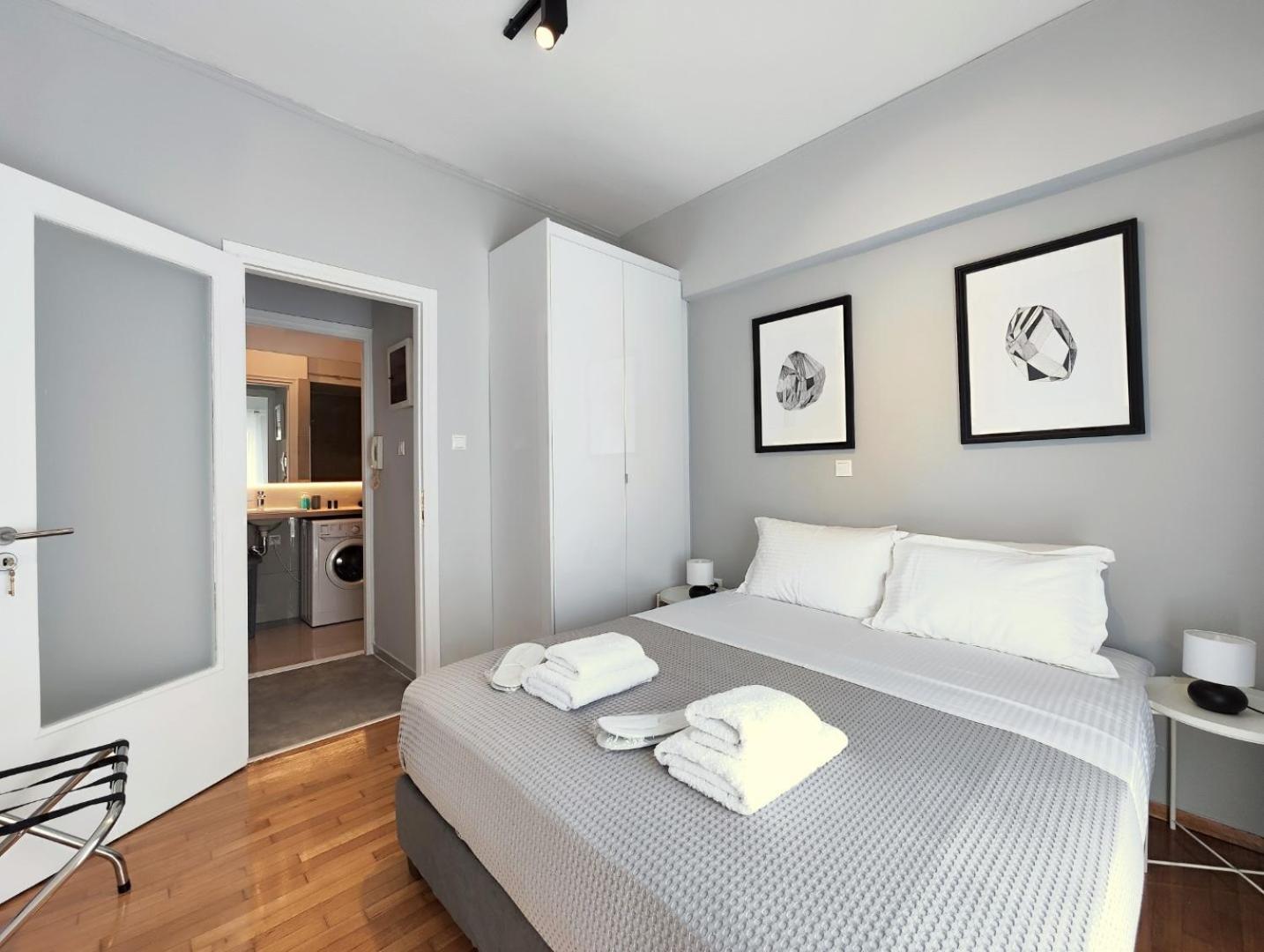 Zea Apartments Piraeus Room photo